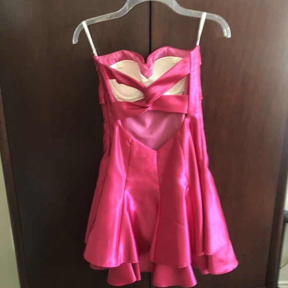 Sweetheart Strapless Prom Dress with Back Cutout - Picture 5 of 6